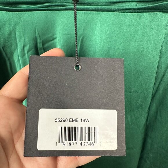 NWT Mac Duggal Satin Long Sleeve Evening Gown (Plus) Emerald 18W #9408 - Picture 7 of 9